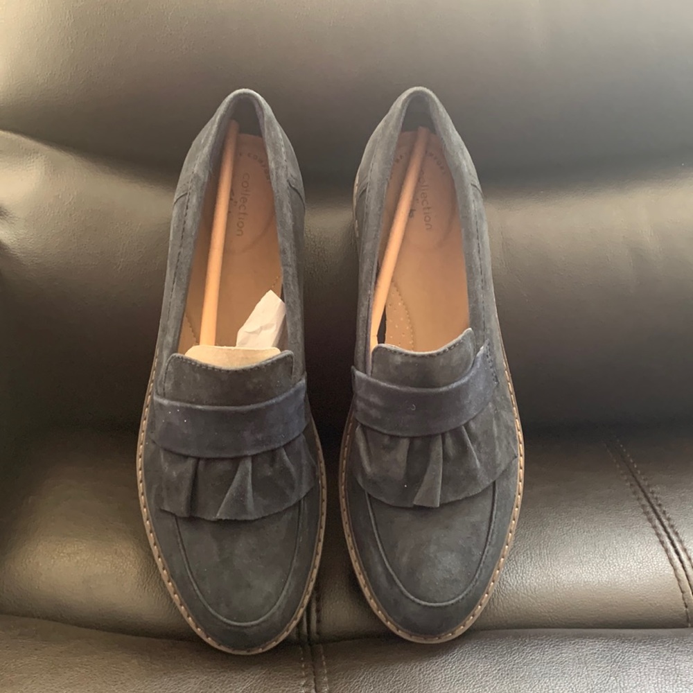 Clarks Airabell Slip On shoes , Navy Blue, leather upper